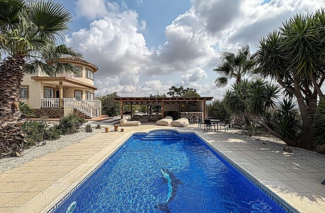 5 soverom Villa til salgs i Pinoso med svømmebasseng - € 425 000 (Ref: 9536477)