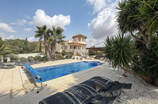 5 soverom Villa til salgs i Pinoso med svømmebasseng - € 425 000 (Ref: 9536477)