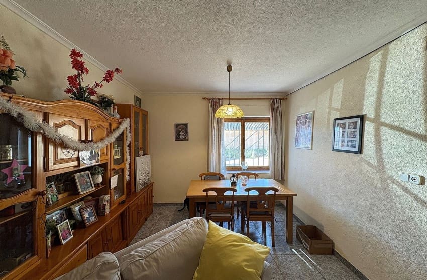 6 bedroom Townhouse for sale in Monovar / Monover with pool - € 179,995 (Ref: 9536480)