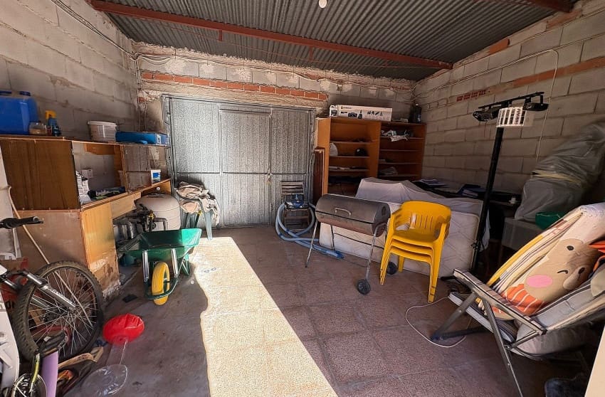 6 bedroom Townhouse for sale in Monovar / Monover with pool - € 179,995 (Ref: 9536480)