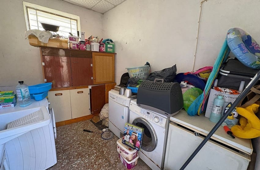 6 bedroom Townhouse for sale in Monovar / Monover with pool - € 179,995 (Ref: 9536480)