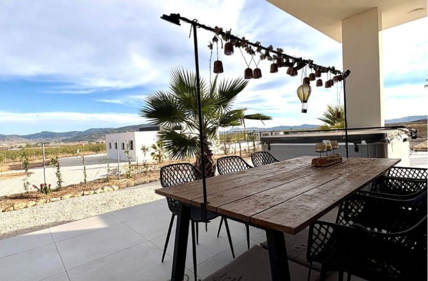 4 bedroom Villa for sale in Pinoso with pool - € 449,950 (Ref: 9536481)