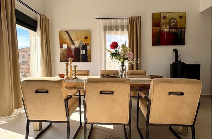 4 bedroom Villa for sale in Pinoso with pool - € 449,950 (Ref: 9536481)