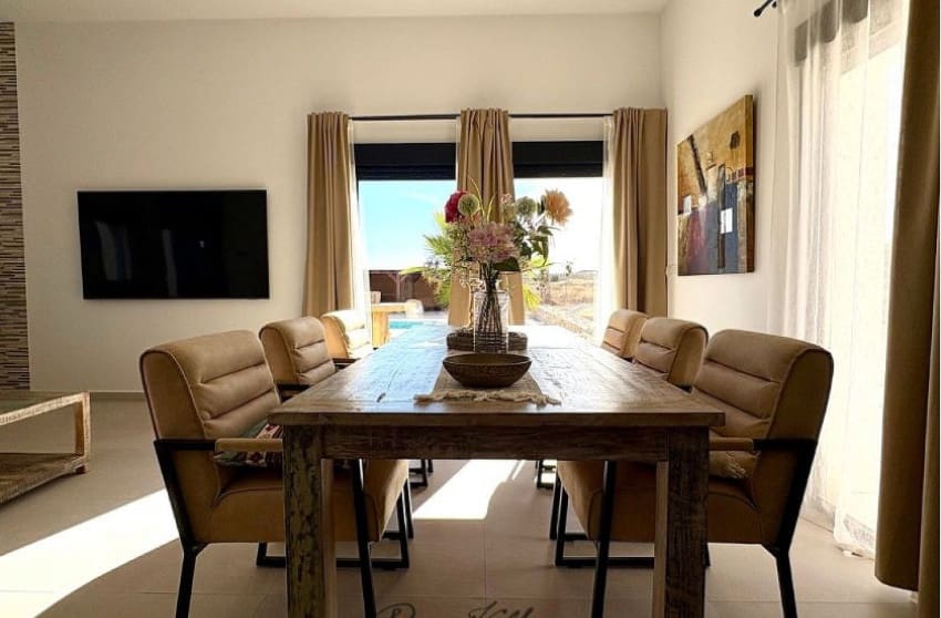 4 bedroom Villa for sale in Pinoso with pool - € 449,950 (Ref: 9536481)