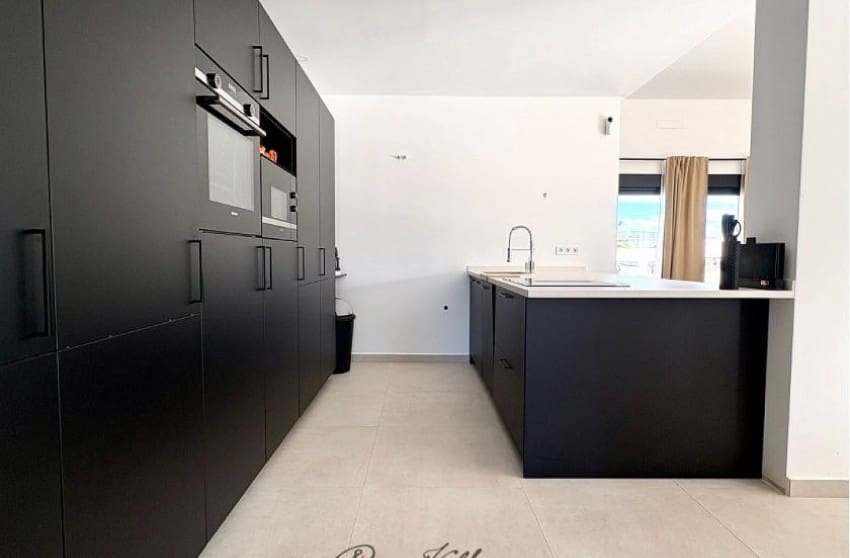 4 bedroom Villa for sale in Pinoso with pool - € 449,950 (Ref: 9536481)