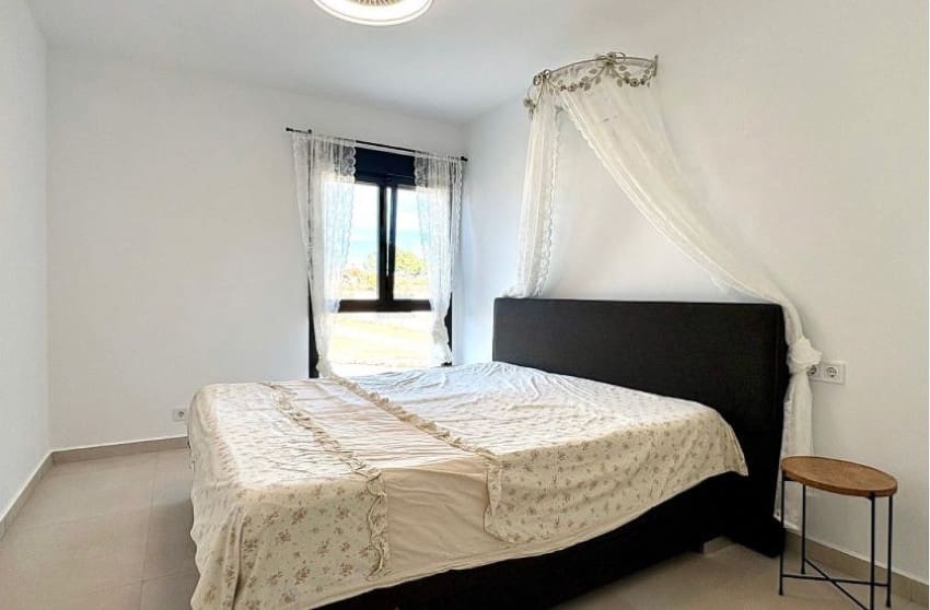 4 bedroom Villa for sale in Pinoso with pool - € 449,950 (Ref: 9536481)