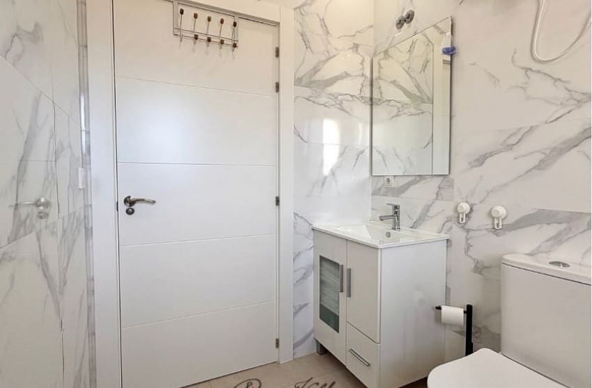 4 bedroom Villa for sale in Pinoso with pool - € 449,950 (Ref: 9536481)