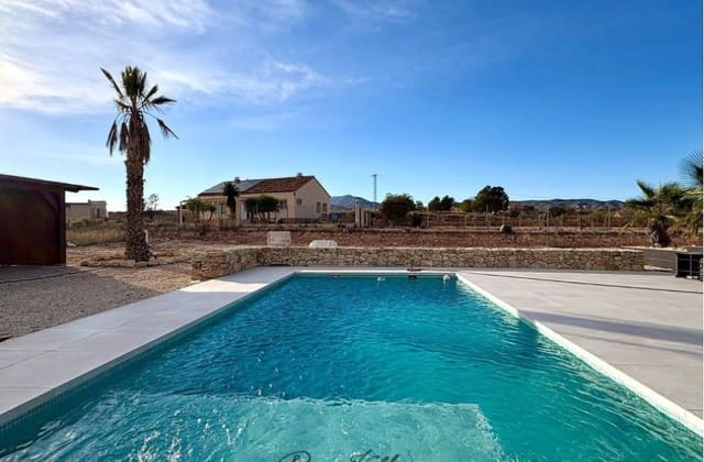 4 Zimmer Villa zu verkaufen in Pinoso mit Pool - 449.950 € (Ref: 9536481)