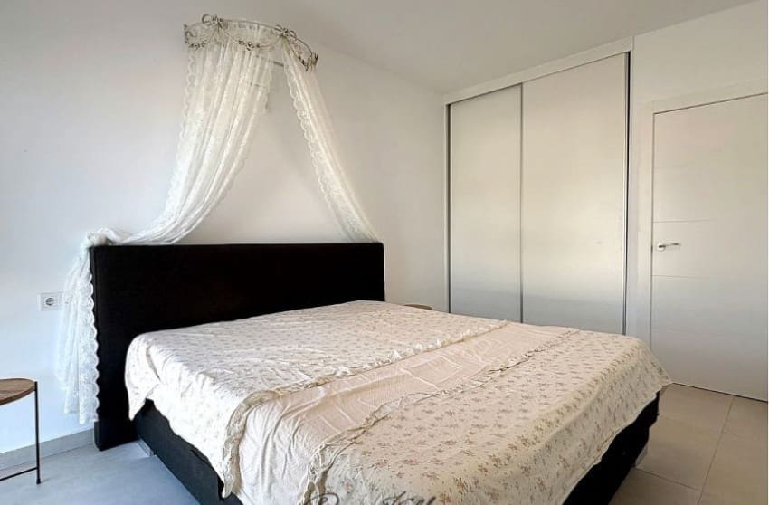 4 bedroom Villa for sale in Pinoso with pool - € 449,950 (Ref: 9536481)