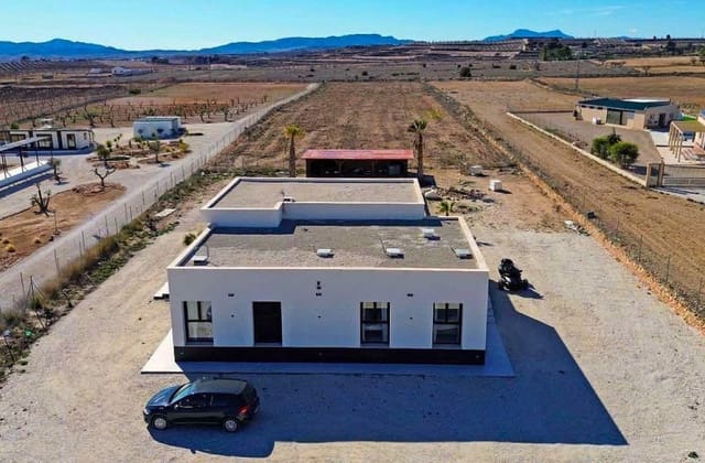 4 Zimmer Villa zu verkaufen in Pinoso mit Pool - 449.950 € (Ref: 9536481)