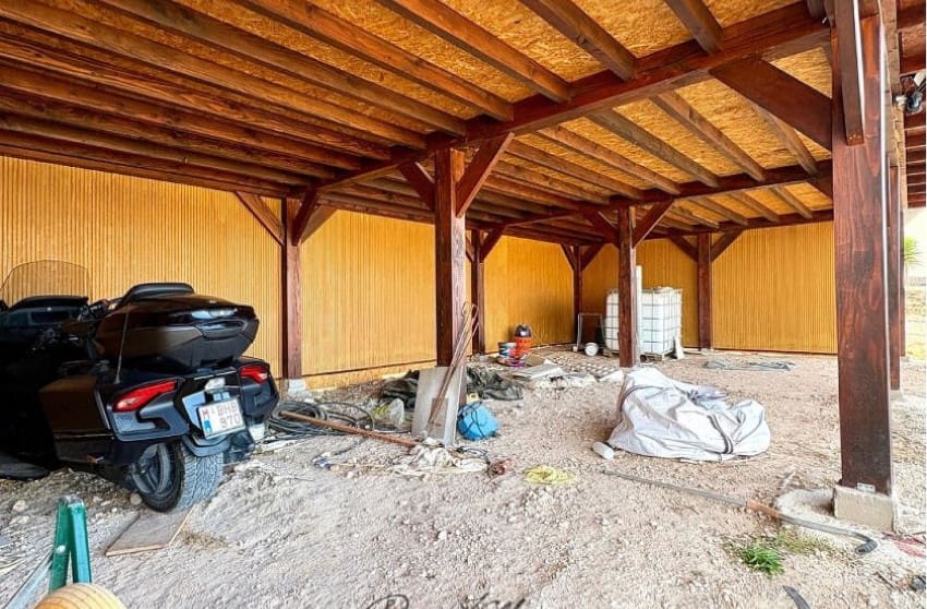 4 bedroom Villa for sale in Pinoso with pool - € 449,950 (Ref: 9536481)