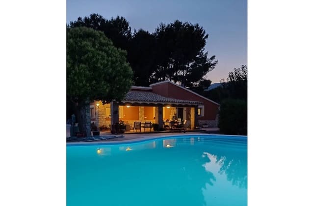 4 soveværelse Villa til salg i Salinas med swimmingpool - € 399.995 (Ref: 9536482)