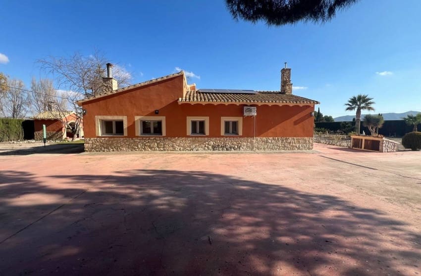 4 soveværelse Villa til salg i Salinas med swimmingpool - € 399.995 (Ref: 9536482)