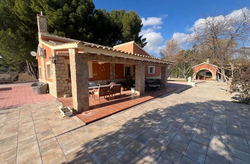 4 soveværelse Villa til salg i Salinas med swimmingpool - € 399.995 (Ref: 9536482)