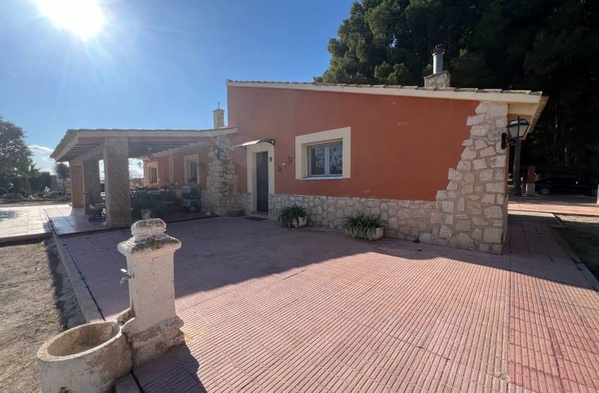 4 soveværelse Villa til salg i Salinas med swimmingpool - € 399.995 (Ref: 9536482)