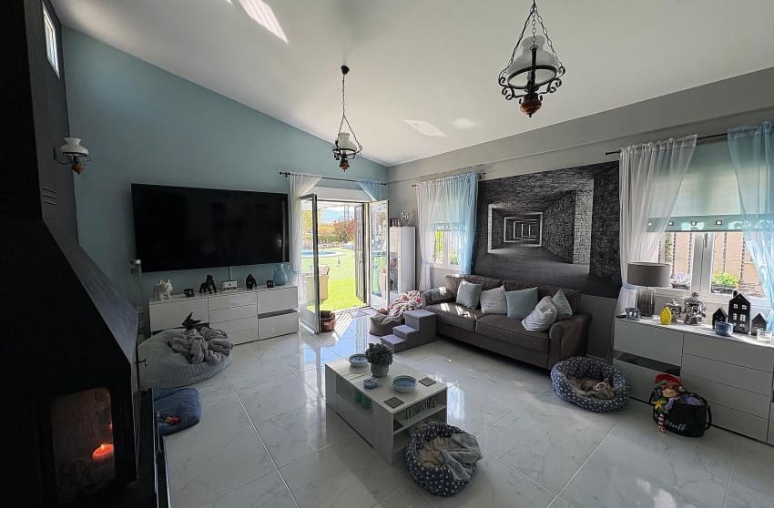 Chalet de 3 habitaciones en Biar en venta con piscina - 349.995 € (Ref: 9536483)