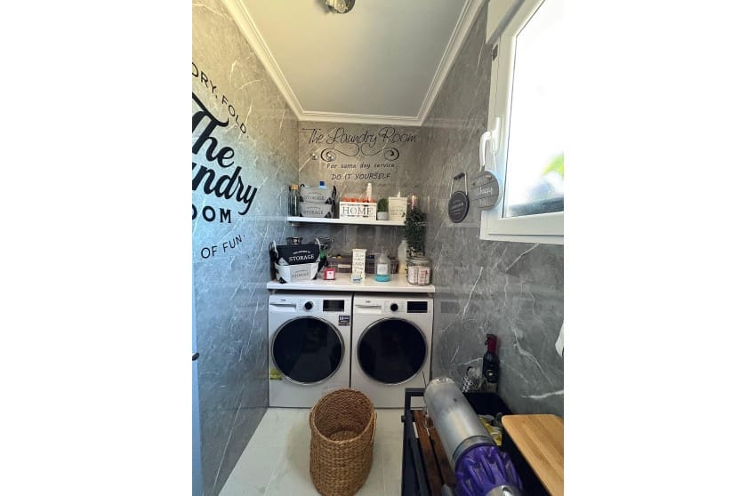 Chalet de 3 habitaciones en Biar en venta con piscina - 349.995 € (Ref: 9536483)