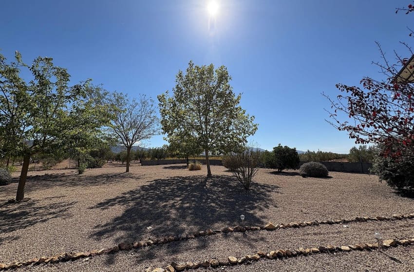 Chalet de 3 habitaciones en Biar en venta con piscina - 349.995 € (Ref: 9536483)