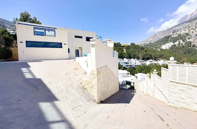 5 slaapkamer Villa te koop in Altea met zwembad - € 929.000 (Ref: 9536484)