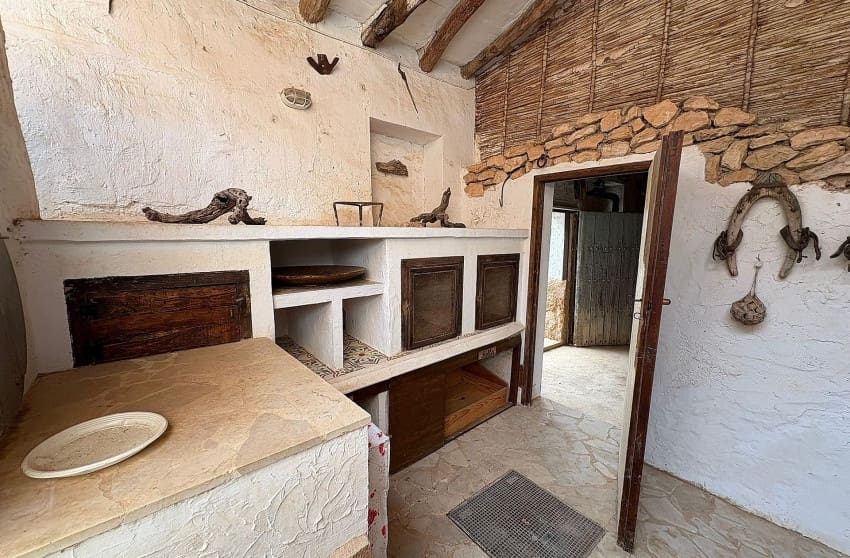 5 chambre Villa/Maison Semi-Mitoyenne à vendre à Pinoso avec piscine - 339 995 € (Ref: 9536485)