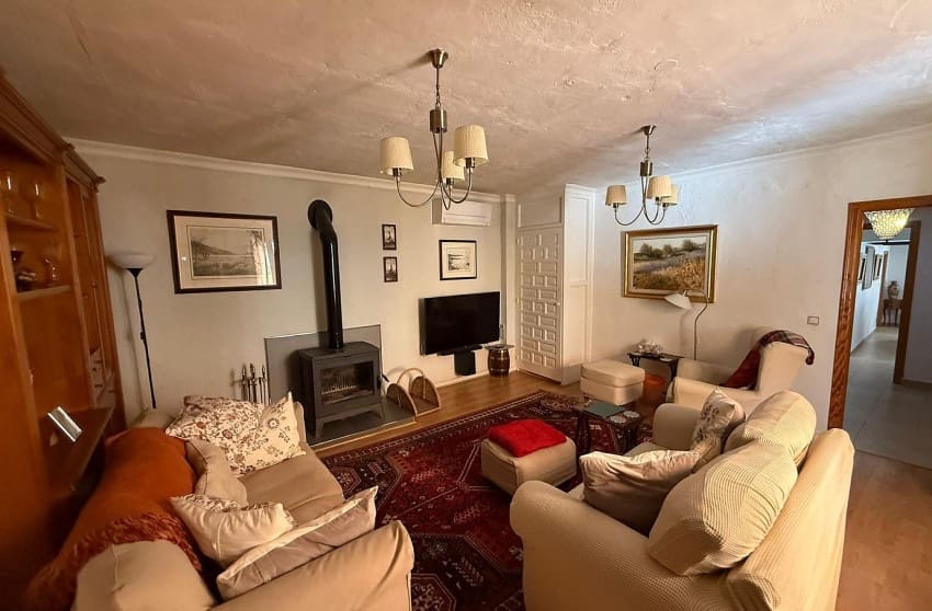 5 slaapkamer Finca/Landhuis te koop in Castalla met zwembad - € 325.000 (Ref: 9536490)