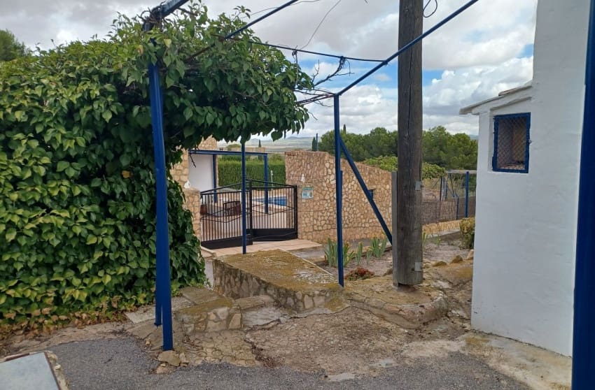 3 quarto Quinta/Casa Rural para venda em Yecla com piscina - 199 995 € (Ref: 9536492)