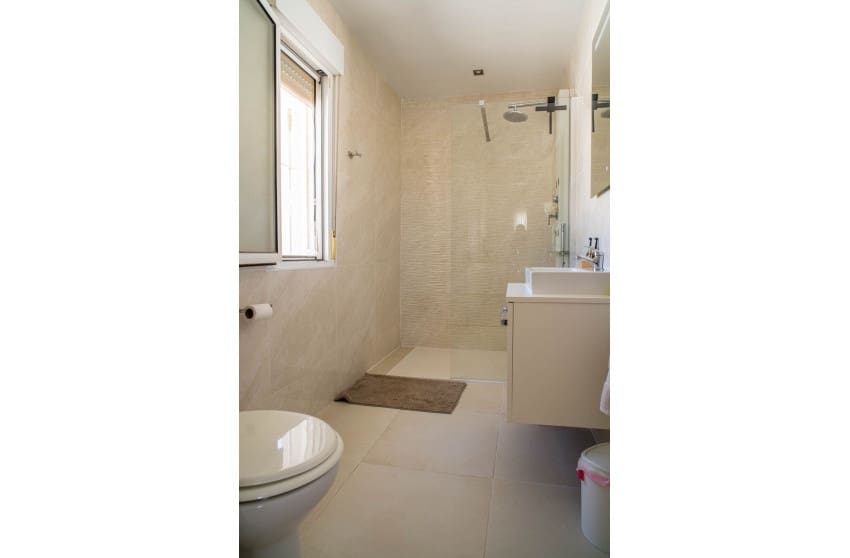 3 makuuhuone Huvila myytävänä paikassa Pinoso mukana uima-altaan - 349 995 € (Ref: 9570225)