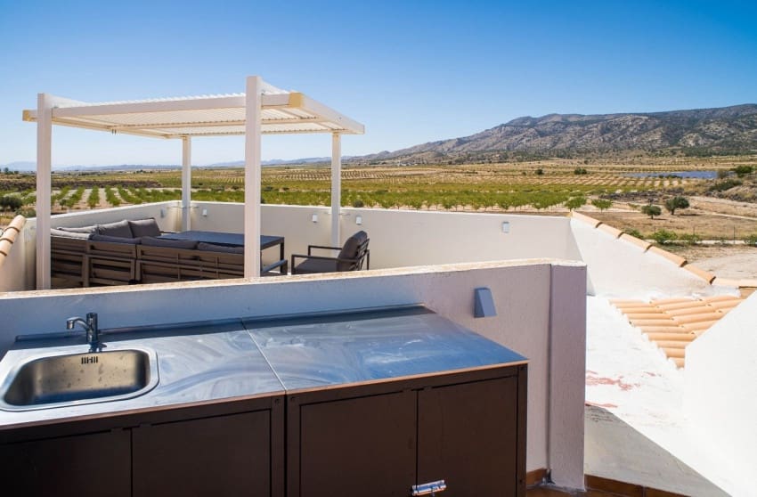 3 makuuhuone Huvila myytävänä paikassa Pinoso mukana uima-altaan - 349 995 € (Ref: 9570225)