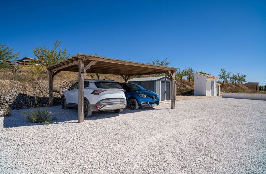 3 makuuhuone Huvila myytävänä paikassa Pinoso mukana uima-altaan - 349 995 € (Ref: 9570225)