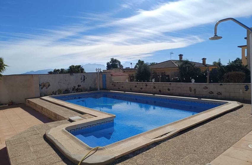 5 chambre Villa/Maison à vendre à Fortuna avec piscine - 265 000 € (Ref: 9599807)