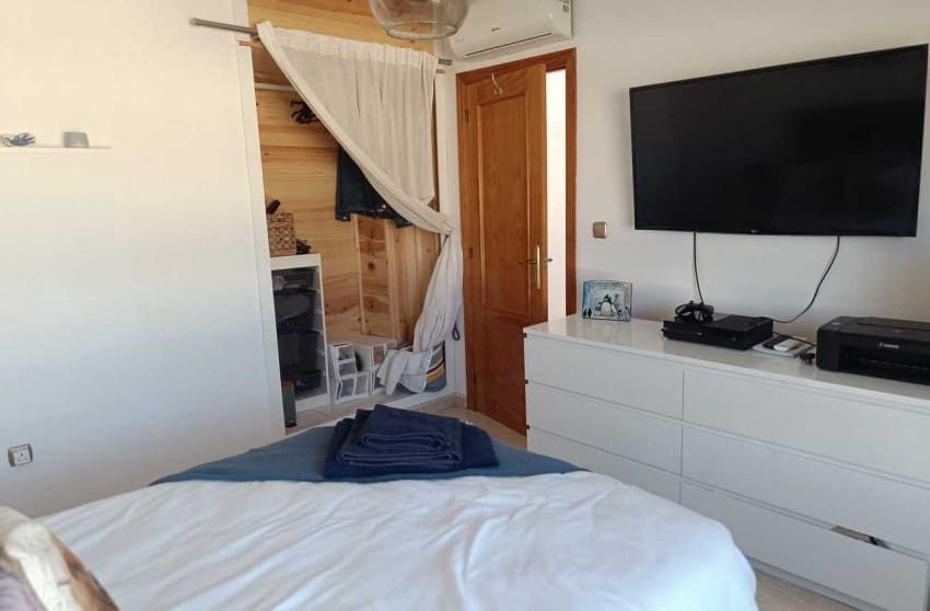 5 chambre Villa/Maison à vendre à Fortuna avec piscine - 265 000 € (Ref: 9599807)