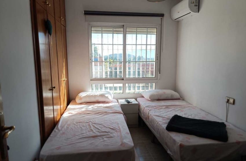 5 chambre Villa/Maison à vendre à Fortuna avec piscine - 265 000 € (Ref: 9599807)