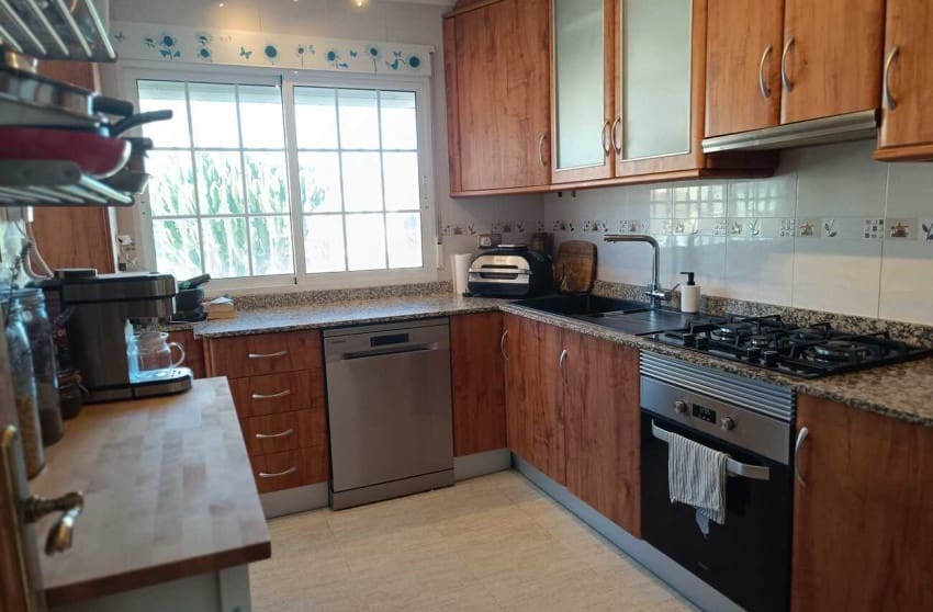 5 chambre Villa/Maison à vendre à Fortuna avec piscine - 265 000 € (Ref: 9599807)