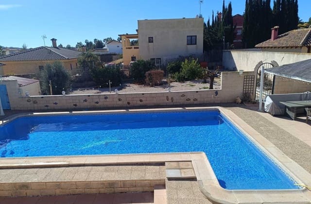 5 chambre Villa/Maison à vendre à Fortuna avec piscine - 265 000 € (Ref: 9599807)