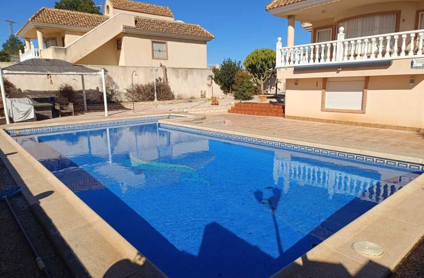 5 chambre Villa/Maison à vendre à Fortuna avec piscine - 265 000 € (Ref: 9599807)