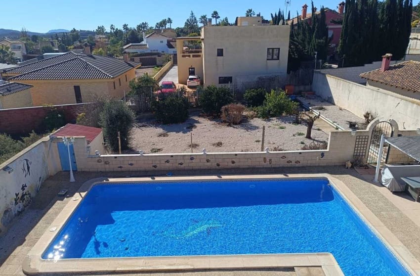 5 chambre Villa/Maison à vendre à Fortuna avec piscine - 265 000 € (Ref: 9599807)