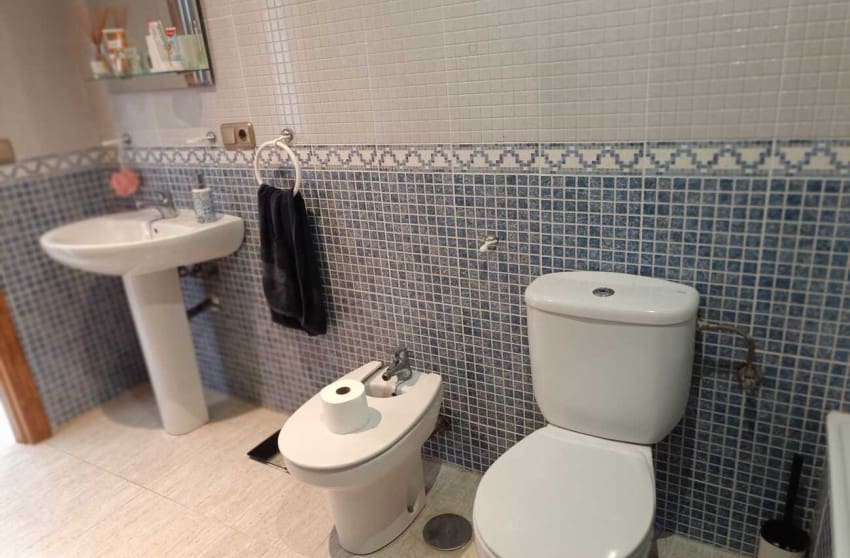 5 chambre Villa/Maison à vendre à Fortuna avec piscine - 265 000 € (Ref: 9599807)