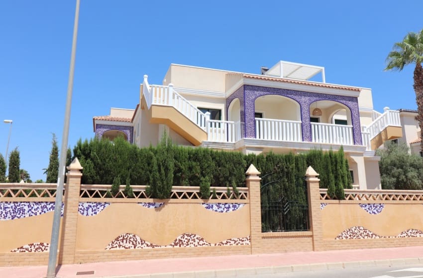 2 soveværelse Lejlighed til salg i Dona Pepa med swimmingpool - € 220.000 (Ref: 9599808)