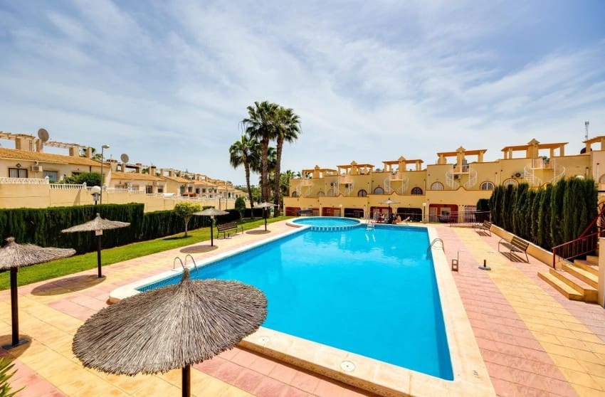 2 makuuhuone Omakotitalo myytävänä paikassa Filipinas mukana uima-altaan - 179 000 € (Ref: 9599809)