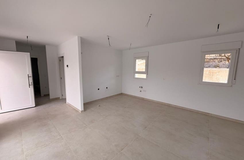 Chalet de 3 habitaciones en Pinoso en venta con piscina - 399.995 € (Ref: 9599811)