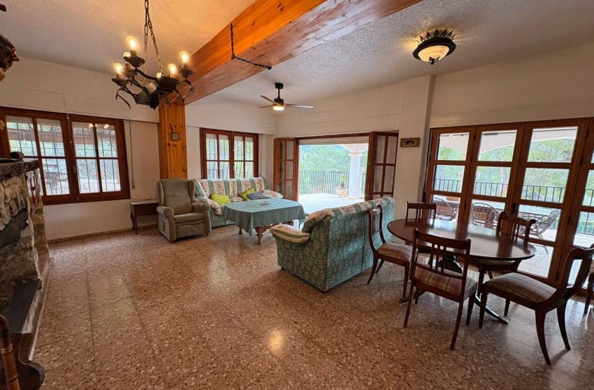 4 soverom Villa til salgs i Sax med svømmebasseng - € 315 000 (Ref: 9599812)