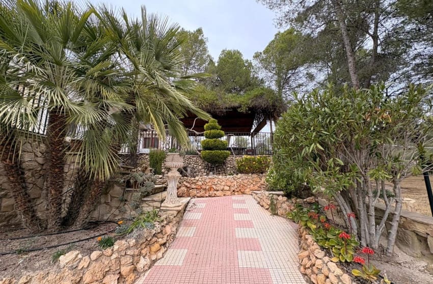 4 soverom Villa til salgs i Sax med svømmebasseng - € 315 000 (Ref: 9599812)