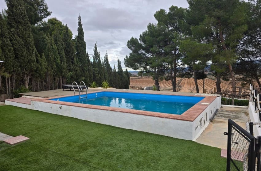 4 makuuhuone Maalaistalo myytävänä paikassa Yecla mukana uima-altaan - 194 995 € (Ref: 9599815)