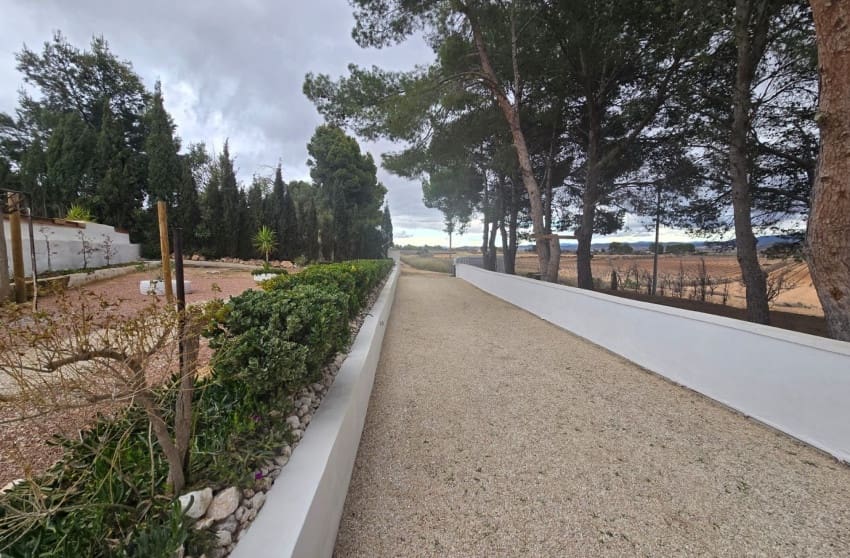 4 makuuhuone Maalaistalo myytävänä paikassa Yecla mukana uima-altaan - 194 995 € (Ref: 9599815)