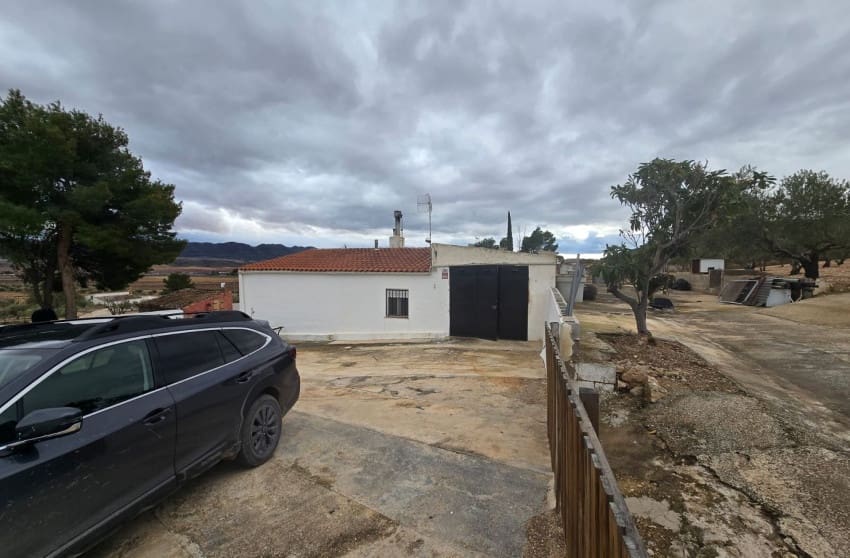 4 makuuhuone Maalaistalo myytävänä paikassa Yecla mukana uima-altaan - 194 995 € (Ref: 9599815)