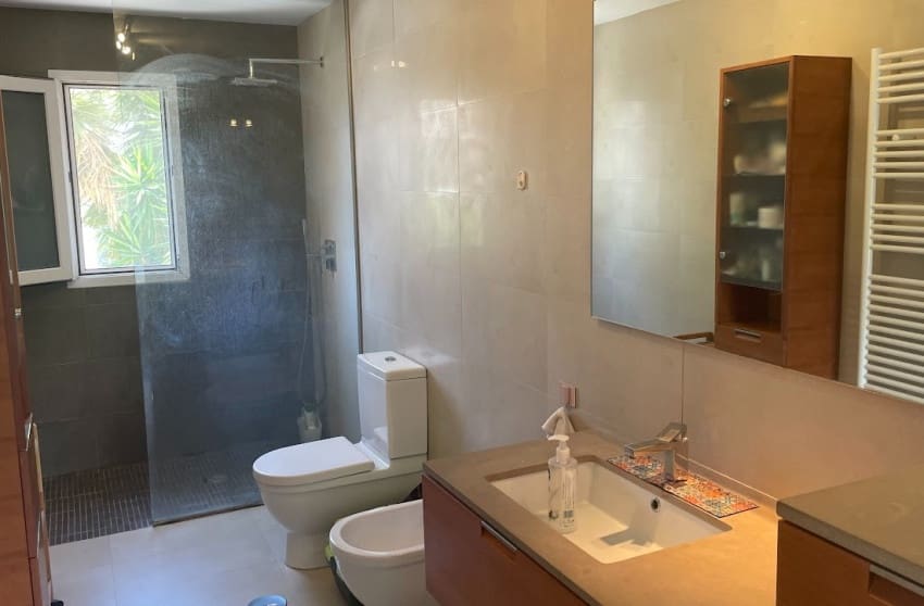 4 bedroom Villa for sale in Alfaz del Pi / L'Alfas del Pi with pool - € 398,000 (Ref: 9601524)