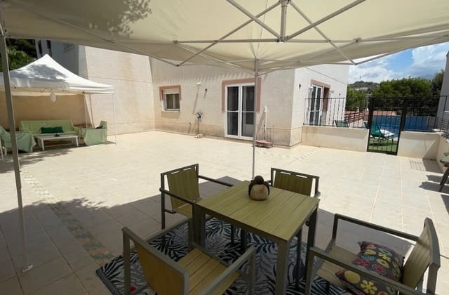 4 bedroom Villa for sale in Pueblo - Urbanizaciones, Alfaz del Pi / L'Alfàs del Pi with pool - € 398,000 (Ref: 9601524)