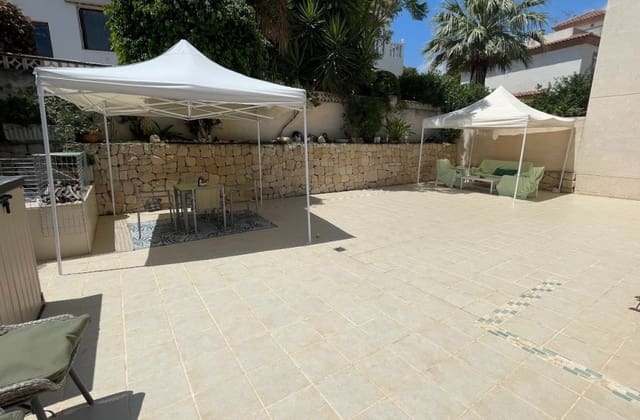 4 bedroom Villa for sale in Pueblo - Urbanizaciones, Alfaz del Pi / L'Alfàs del Pi with pool - € 398,000 (Ref: 9601524)