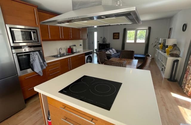 4 bedroom Villa for sale in Pueblo - Urbanizaciones, Alfaz del Pi / L'Alfàs del Pi with pool - € 398,000 (Ref: 9601524)