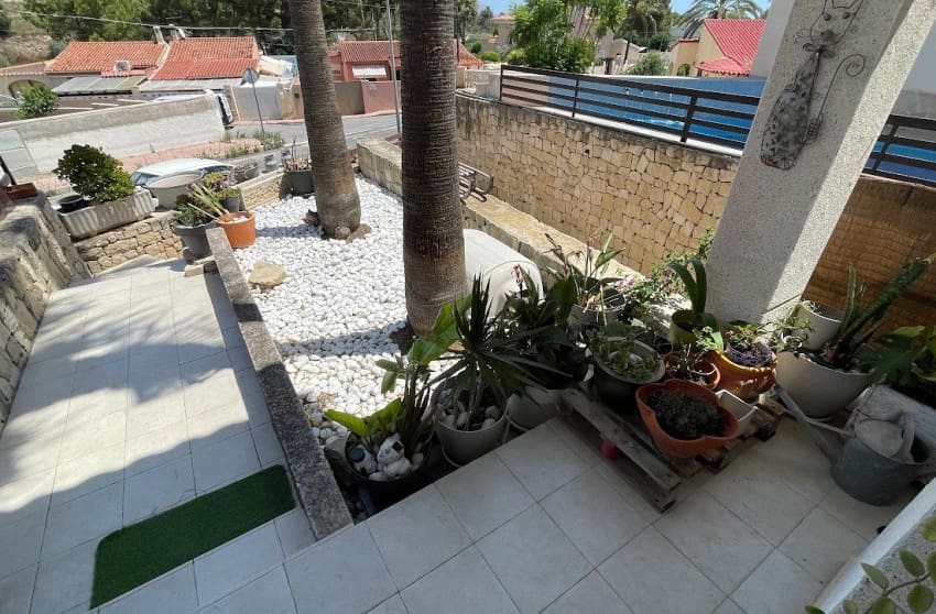 4 bedroom Villa for sale in Alfaz del Pi / L'Alfas del Pi with pool - € 398,000 (Ref: 9601524)